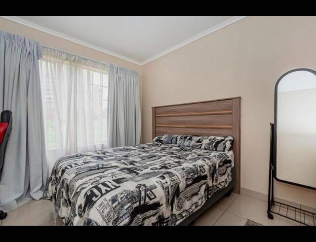 2 BEDROOM APARTMENT FOR SALE IN CASTLEVIEW